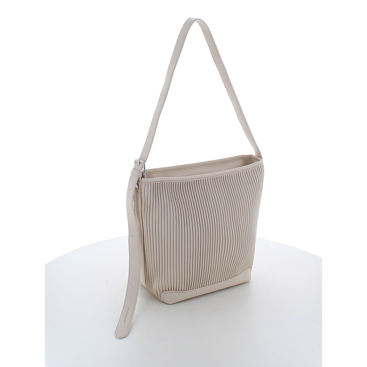 AGATA MEDIUM BUCKET BAG MB0603BT2